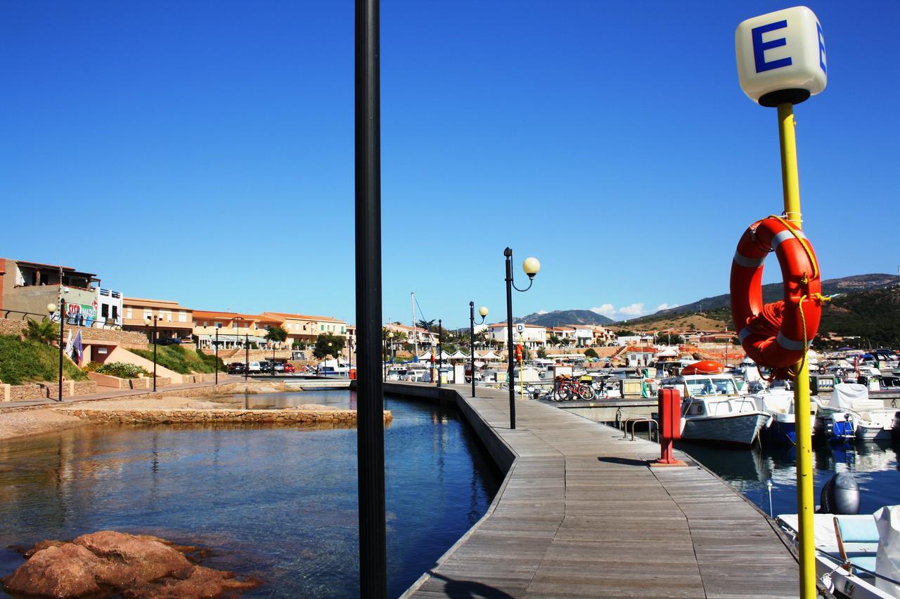 Verande Tanca Torre Isola Rossa  Buitenkant foto